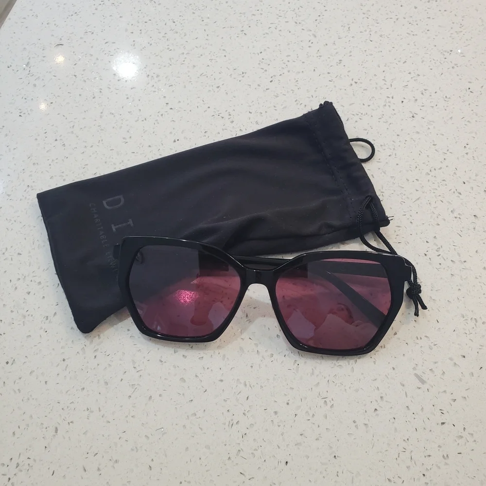 Diff Eyewear Black Sunglasses with Rose Lenses